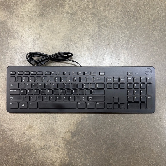 Dell KB113P USB Wired Keyboard Slim Full Size Quiet Keys Windows PC Laptop - Picture 4 of 8